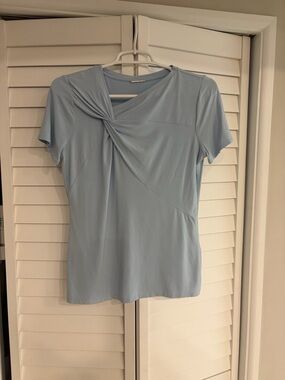 Elie Tahari Asymmetric Knot T- Shirt Blue 👕